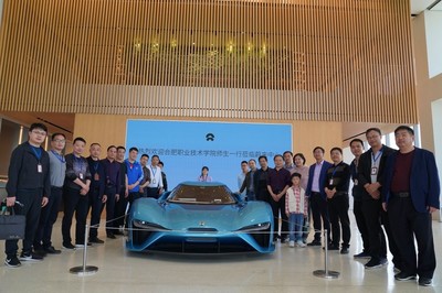 產(chǎn)教融合、工學(xué)交替、知行合一——汽車工程學(xué)院師生蔚來(lái)行舞臺(tái)藝術(shù)造型策劃紀(jì)實(shí)